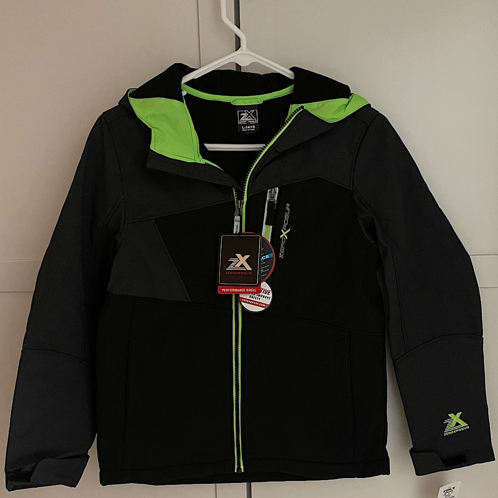 Boys ZeroXposur Soft Shell Jacket Hood reflective, water resistant, lined L14/16